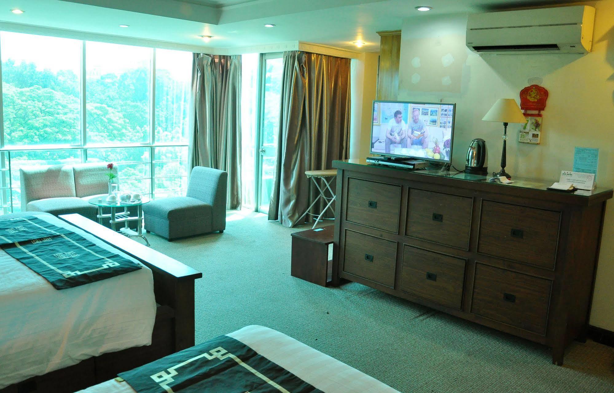 A25 Hotel - 251 Hai Ba Trung Hcm Хошимин Экстерьер фото